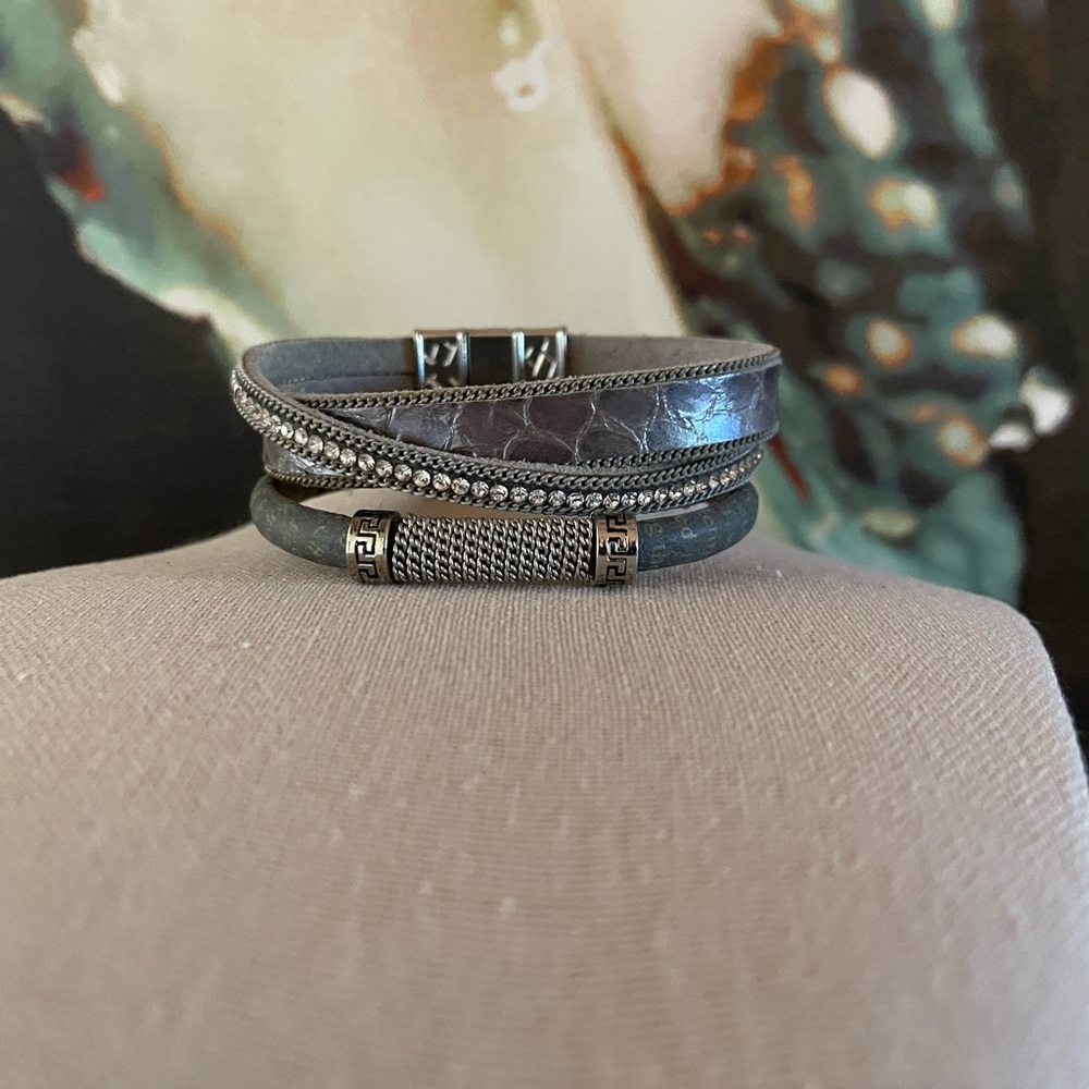 Boho Chic Leather Wrap Bracelet with Crystal Detailing - Picture 1 of 4